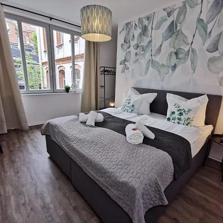 Bohnapartments - Town House Am Stadtpark - Terrasse - Parkplaetze - Wlan Appartement