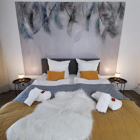 Bohnapartments - Town House Am Stadtpark - Terrasse - Parkplaetze - Wlan Appartement *